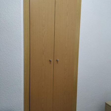 Hostal Cuatro Torres Madryt Zewnętrze zdjęcie