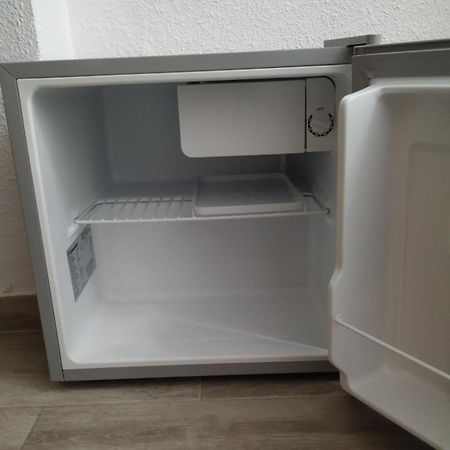 Hostal Cuatro Torres Madryt Zewnętrze zdjęcie