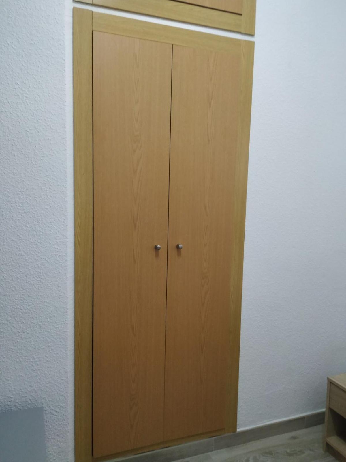 Hostal Cuatro Torres Madryt Zewnętrze zdjęcie